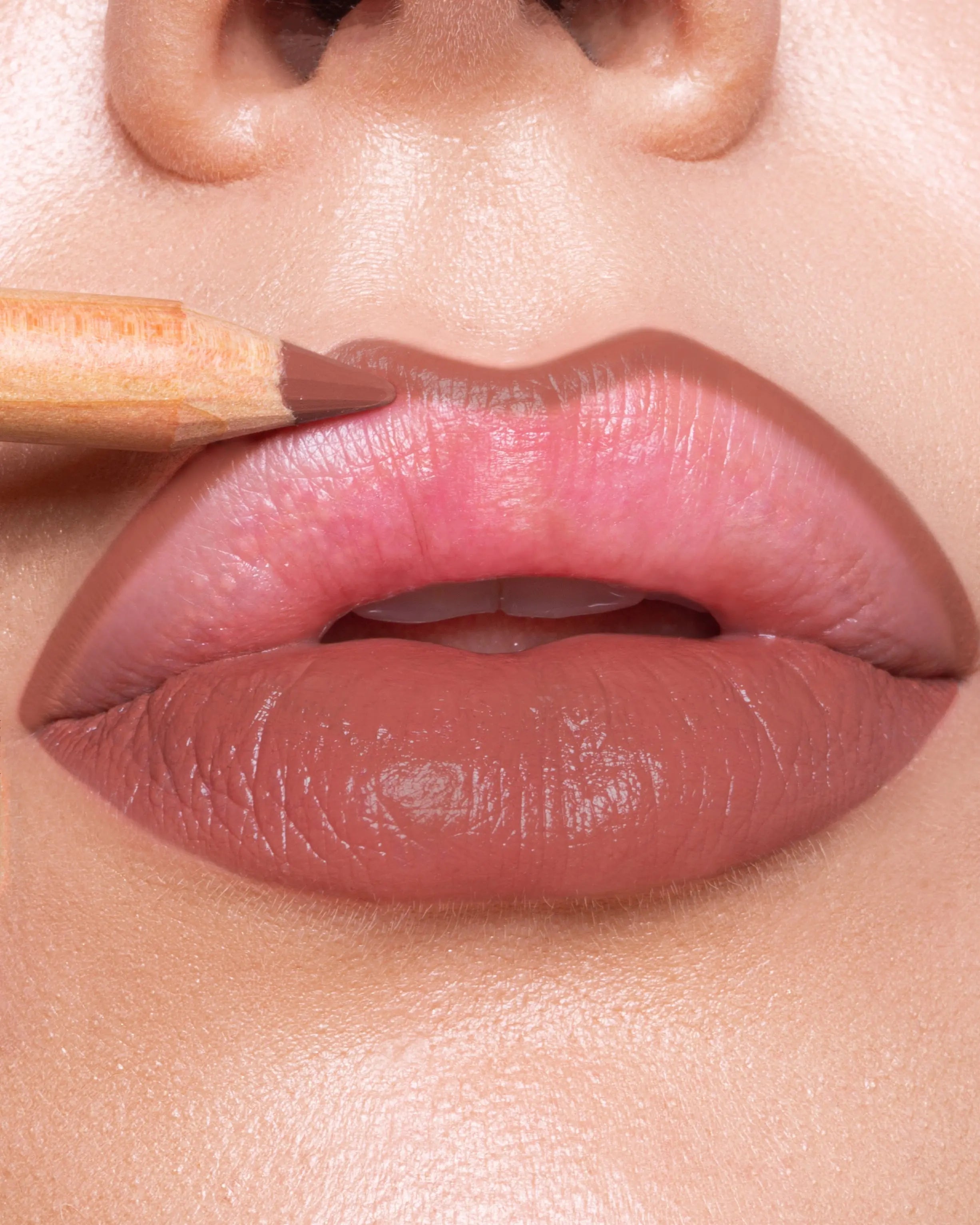 ASTRA PURE BEAUTY LIP PENCIL - JOLIE'S