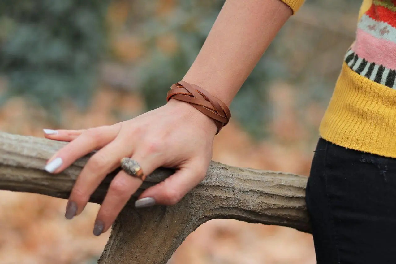 Nava unisex bracelet - JOLIE'S UAE