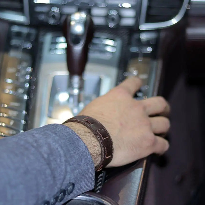 Tanbur unisex bracelet - JOLIE'S UAE