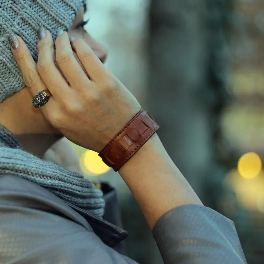 Tanbur unisex bracelet - JOLIE'S UAE